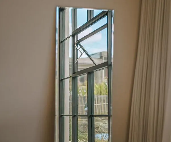 Vesna Townhouse - Stylish Hi-end Townhouse *