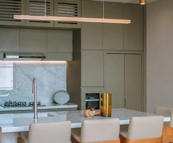 Vesna Townhouse - Stylish Hi-end Townhouse *