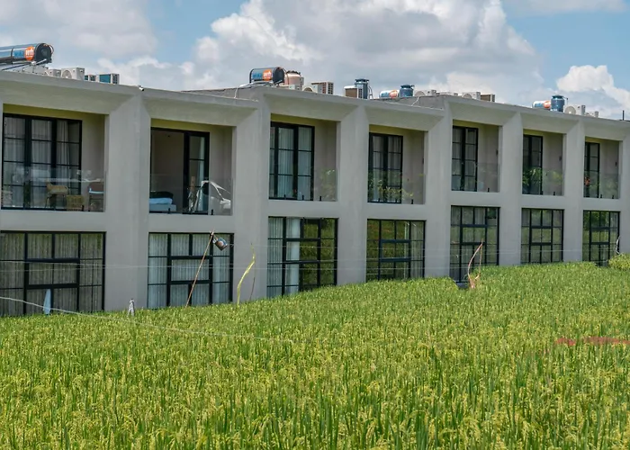 Vesna Townhouse - Stylish Hi-end Townhouse *