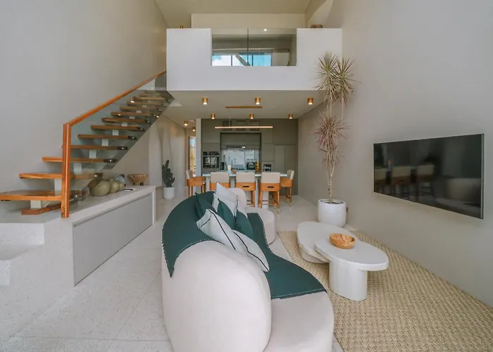 Vesna Townhouse - Stylish Hi-end Townhouse *