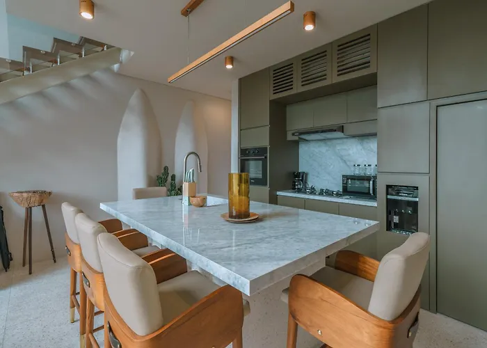 Vesna Townhouse - Stylish Hi-end Townhouse Canggu (Bali)